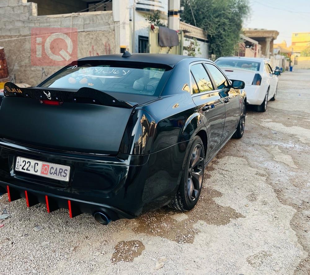 کرایسلەر 300